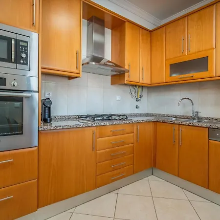 Holiday home Sunny House With Jacuzzi And Pool By Hostwise Albufeira