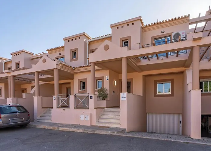 Sunny House With Jacuzzi And Pool By Hostwise 度假居 *