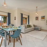 Holiday home Sunny House With Jacuzzi And Pool By Hostwise