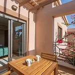 Holiday home Sunny House With Jacuzzi And Pool By Hostwise