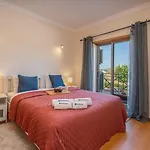 Holiday home Sunny House With Jacuzzi And Pool By Hostwise *