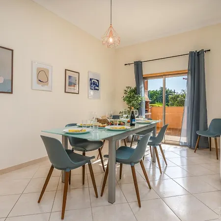 Sunny House With Jacuzzi And Pool By Hostwise Holiday home