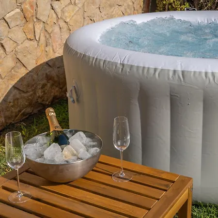 Sunny House With Jacuzzi And Pool By Hostwise אלבופיירה