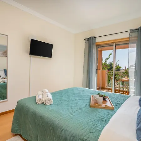 Sunny House With Jacuzzi And Pool By Hostwise Holiday home