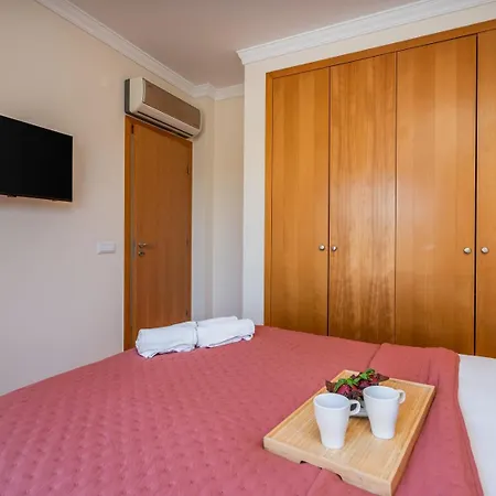 Sunny House With Jacuzzi And Pool By Hostwise Holiday home *